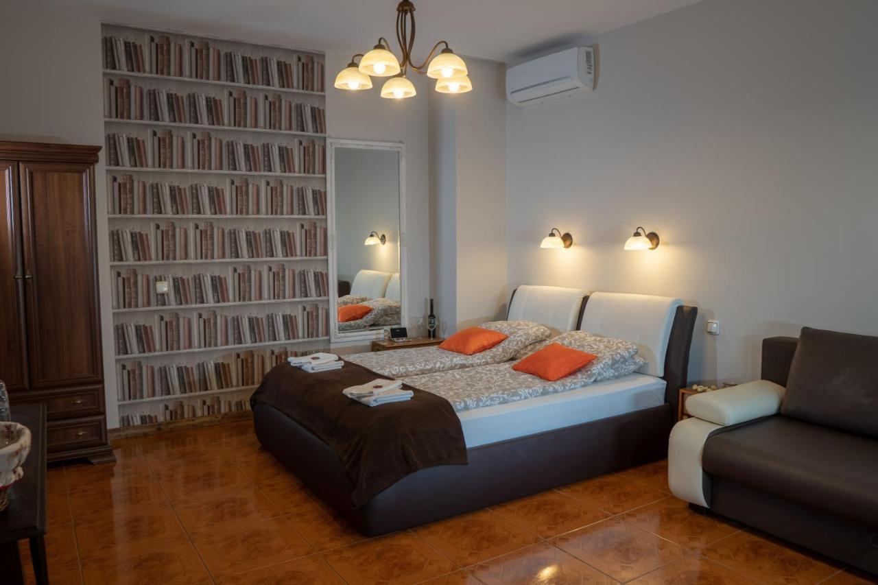 バラトンレッレ F57 - Franko Csaladi Panzio Bed & Breakfast エクステリア 写真
