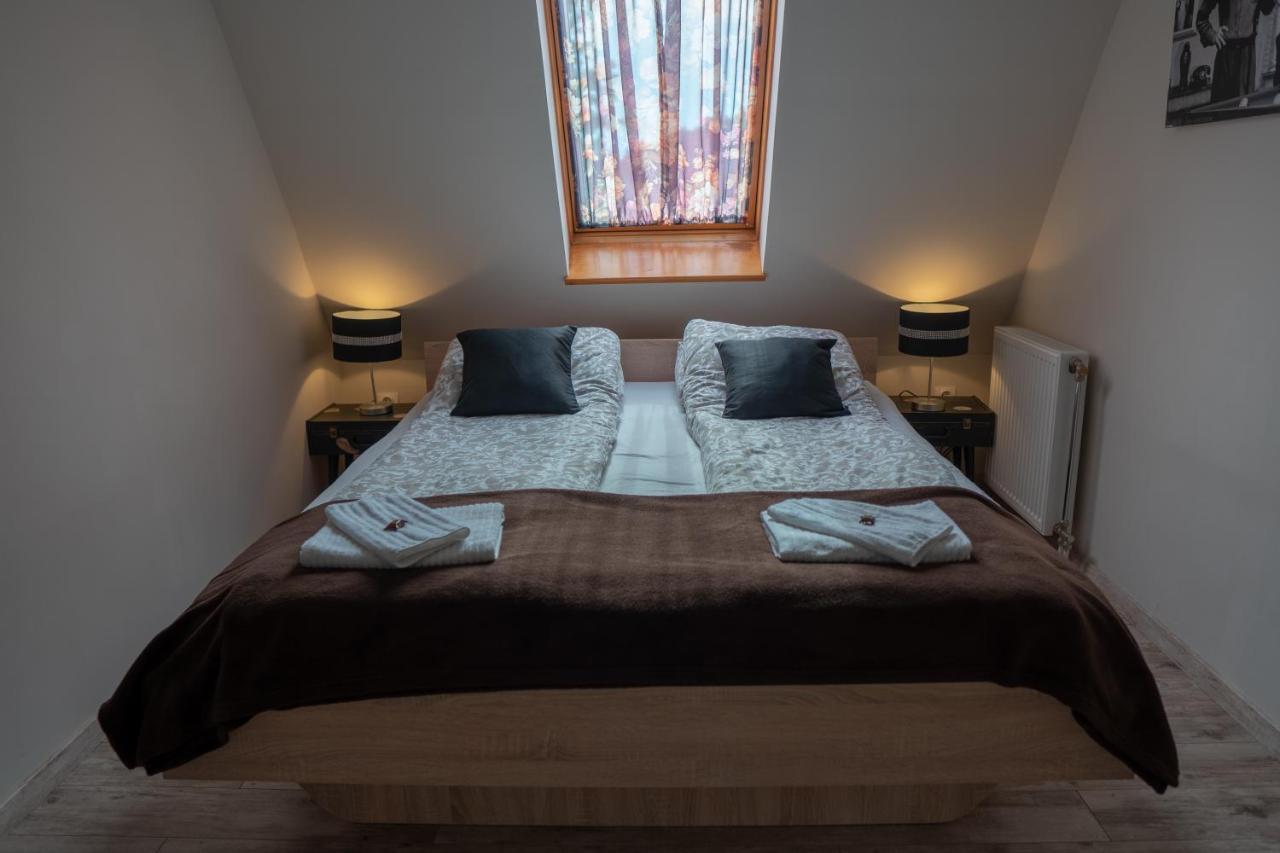 バラトンレッレ F57 - Franko Csaladi Panzio Bed & Breakfast エクステリア 写真