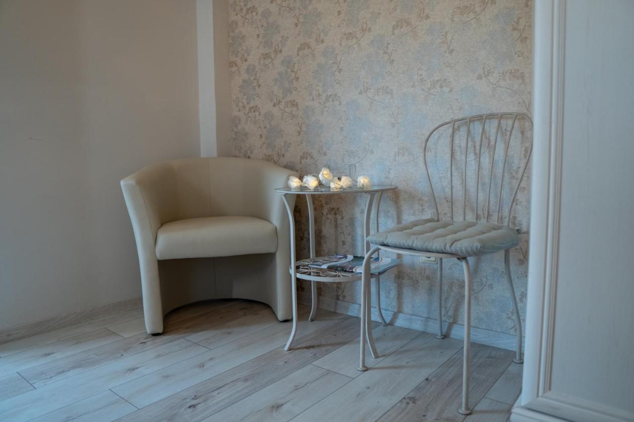 バラトンレッレ F57 - Franko Csaladi Panzio Bed & Breakfast エクステリア 写真