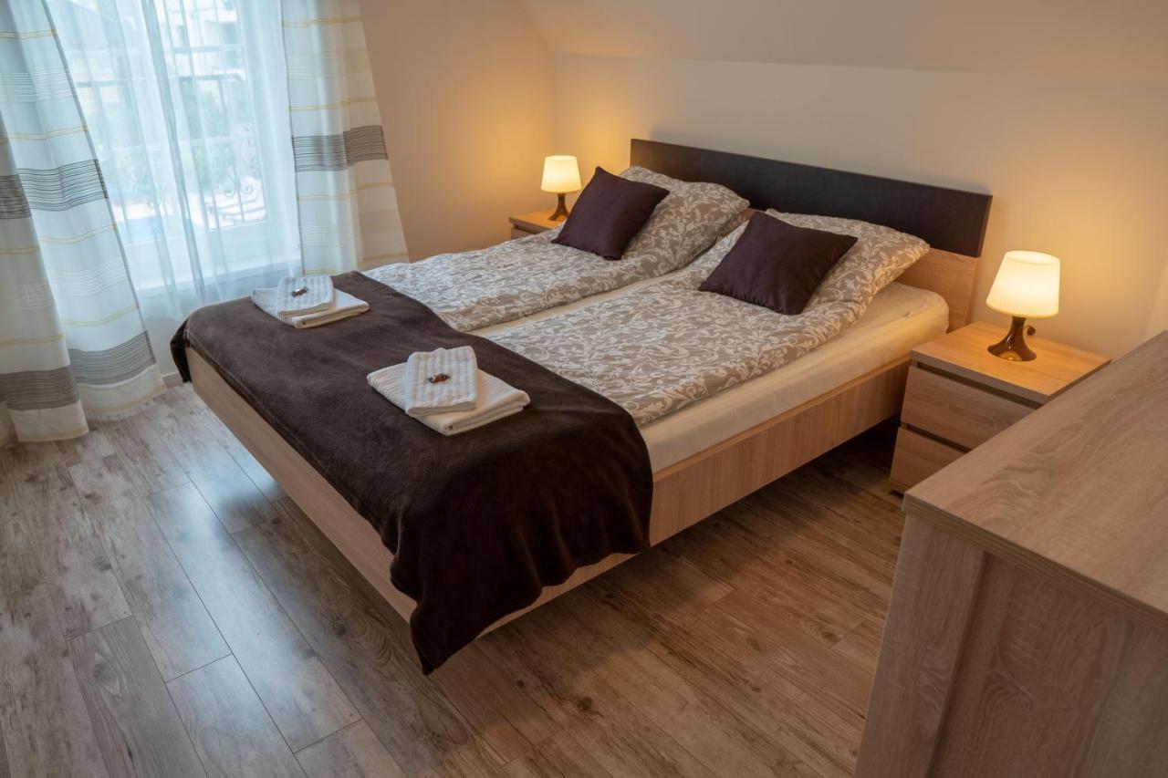 バラトンレッレ F57 - Franko Csaladi Panzio Bed & Breakfast エクステリア 写真