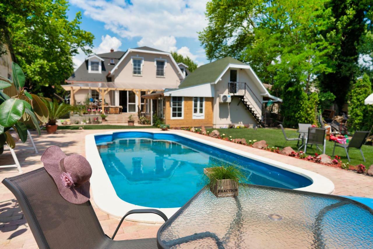 バラトンレッレ F57 - Franko Csaladi Panzio Bed & Breakfast エクステリア 写真